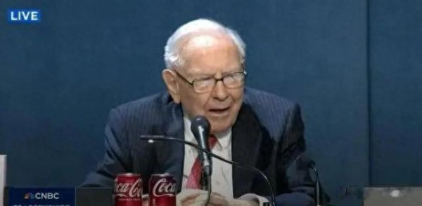 靠谱的配资平台 94岁的股神巴菲特, 给我们最后10条忠告